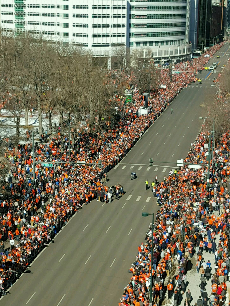 Illustration for article titled My Mom's Cool Report From The Broncos' Victory Parade